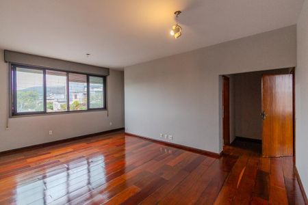Suíte 1 de casa à venda com 3 quartos, 220m² em Partenon, Porto Alegre