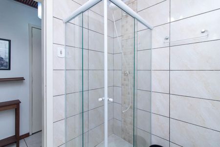 Banheiro de apartamento para alugar com 1 quarto, 30m² em Centro Histórico, Porto Alegre