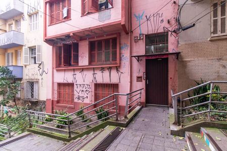 Fachada de apartamento para alugar com 1 quarto, 30m² em Centro Histórico, Porto Alegre