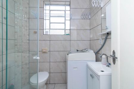 Banheiro de apartamento para alugar com 1 quarto, 30m² em Centro Histórico, Porto Alegre