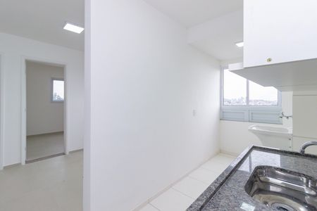 Cozinha de apartamento para alugar com 2 quartos, 38m² em Jardim Bandeirantes, São Paulo