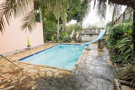 Casa à venda com 550m², 5 quartos e 5 vagas