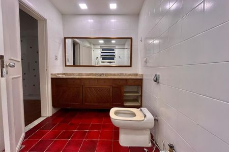 Apartamento à venda com 120m², 3 quartos e 1 vaga Apartamento à venda com 120m², 3 quartos e 1 vagaBanheiro da Suíte