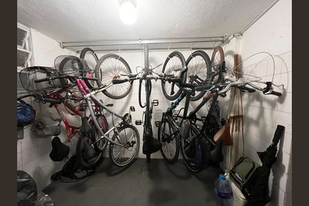 Bicicletário de apartamento à venda com 3 quartos, 120m² em Gávea, Rio de Janeiro