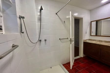 Apartamento à venda com 120m², 3 quartos e 1 vaga Apartamento à venda com 120m², 3 quartos e 1 vagaBanheiro da Suíte