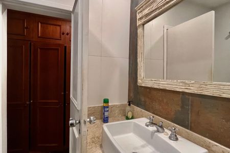 Apartamento à venda com 120m², 3 quartos e 1 vaga Apartamento à venda com 120m², 3 quartos e 1 vagaBanheiro social
