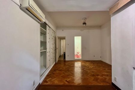 Apartamento à venda com 120m², 3 quartos e 1 vaga Apartamento à venda com 120m², 3 quartos e 1 vagaSuite
