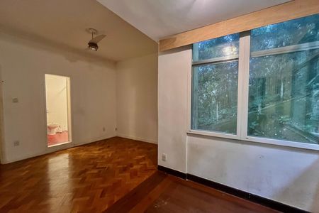 Apartamento à venda com 120m², 3 quartos e 1 vaga Apartamento à venda com 120m², 3 quartos e 1 vagaSuite