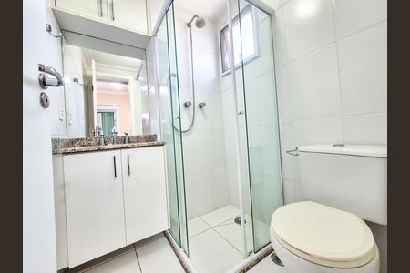 Apartamento para alugar com 74m², 2 quartos e 2 vagas Apartamento para alugar com 74m², 2 quartos e 2 vagasBanheiro da Suíte 2