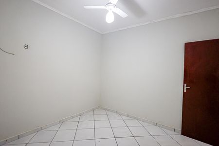 Casa para alugar com 104m², 2 quartos e 2 vagas Casa para alugar com 104m², 2 quartos e 2 vagasQuarto 1