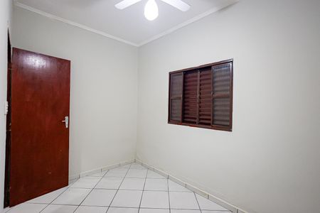 Casa para alugar com 104m², 2 quartos e 2 vagas Casa para alugar com 104m², 2 quartos e 2 vagasQuarto 2