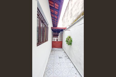 Casa para alugar com 104m², 2 quartos e 2 vagas Casa para alugar com 104m², 2 quartos e 2 vagasPortão de serviço