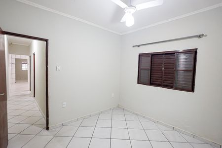 Casa para alugar com 104m², 2 quartos e 2 vagas Casa para alugar com 104m², 2 quartos e 2 vagasQuarto 1