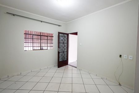Casa para alugar com 104m², 2 quartos e 2 vagas Casa para alugar com 104m², 2 quartos e 2 vagasSala