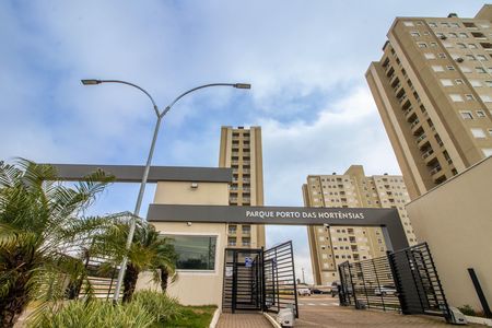 Fachada de apartamento para alugar com 2 quartos, 49m² em Humaitá, Porto Alegre