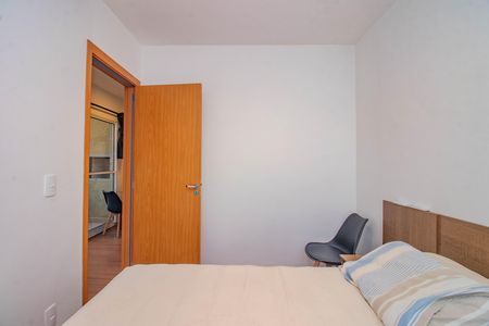 Quarto 2 de apartamento para alugar com 2 quartos, 49m² em Humaitá, Porto Alegre