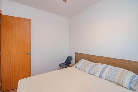 Quarto 2 de apartamento para alugar com 2 quartos, 49m² em Humaitá, Porto Alegre