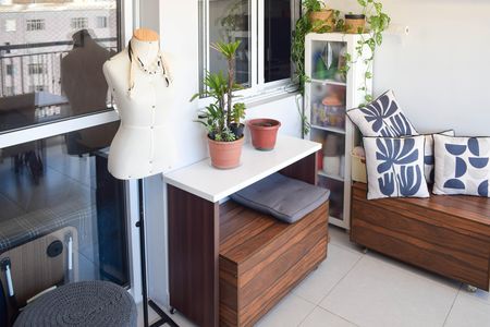 Apartamento para alugar com 106m², 3 quartos e 2 vagas Apartamento para alugar com 106m², 3 quartos e 2 vagasVaranda