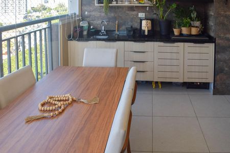 Apartamento para alugar com 106m², 3 quartos e 2 vagas Apartamento para alugar com 106m², 3 quartos e 2 vagasVaranda