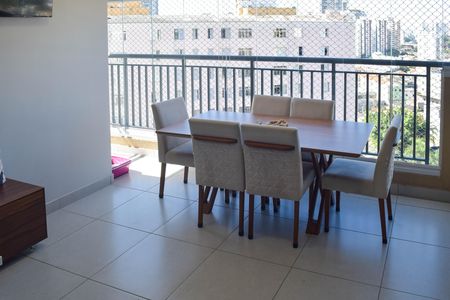Apartamento para alugar com 106m², 3 quartos e 2 vagas Apartamento para alugar com 106m², 3 quartos e 2 vagasVaranda