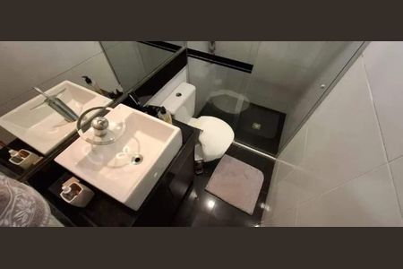 Banheiro de apartamento à venda com 2 quartos, 60m² em Buritis, Belo Horizonte