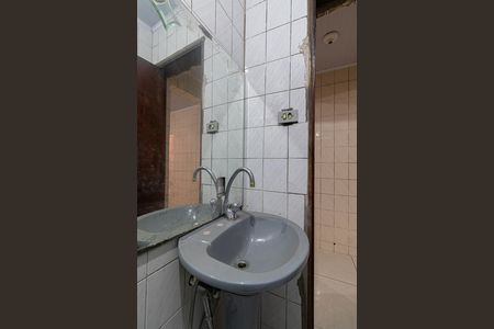Casa para alugar com 92m², 1 quarto e 2 vagasBanheiro social