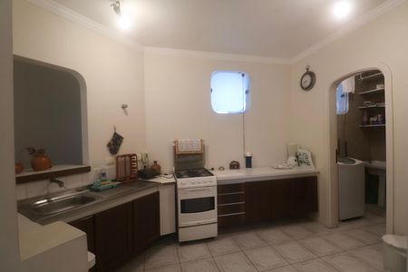 Cozinha de apartamento para alugar com 2 quartos, 86m² em Jardim Ana Maria, Guarujá