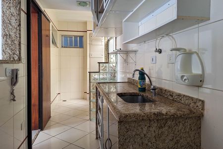 Cozinha de apartamento para alugar com 2 quartos, 72m² em Icaraí, Niterói