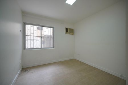Quarto de apartamento para alugar com 1 quarto, 47m² em Kobrasol, São José