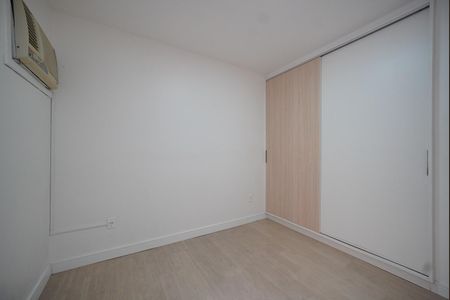 Quarto de apartamento para alugar com 1 quarto, 47m² em Kobrasol, São José
