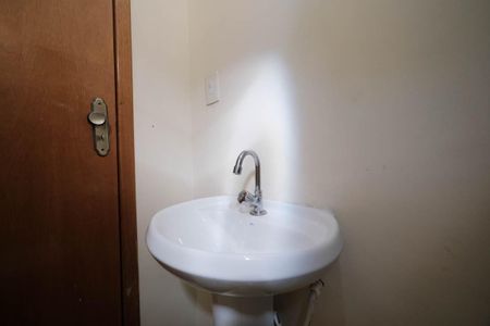 Casa de condomínio à venda com 97m², 3 quartos e 1 vagaLavabo