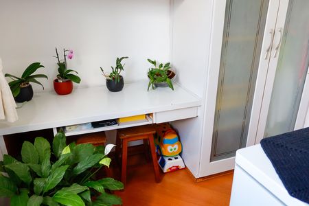 Apartamento à venda com 60m², 2 quartos e 1 vaga Apartamento à venda com 60m², 2 quartos e 1 vagaEscritório