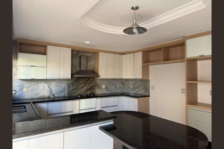 Casa para alugar com 130m², 3 quartos e 2 vagas Casa para alugar com 130m², 3 quartos e 2 vagasCozinha