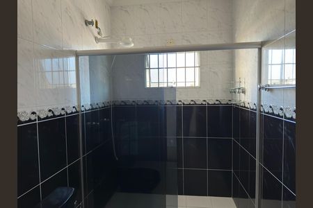 Casa para alugar com 130m², 3 quartos e 2 vagas Casa para alugar com 130m², 3 quartos e 2 vagasBanheiro Corredor
