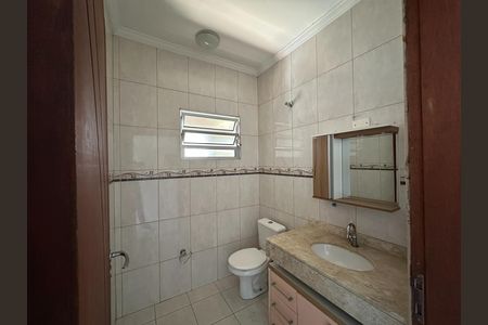 Casa para alugar com 130m², 3 quartos e 2 vagas Casa para alugar com 130m², 3 quartos e 2 vagasLavabo