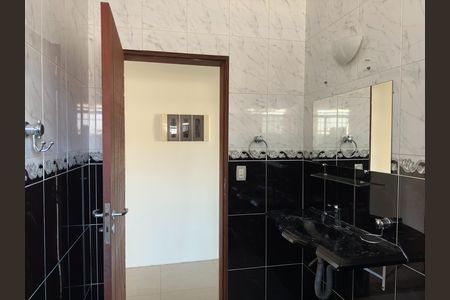 Casa para alugar com 130m², 3 quartos e 2 vagas Casa para alugar com 130m², 3 quartos e 2 vagasBanheiro Corredor
