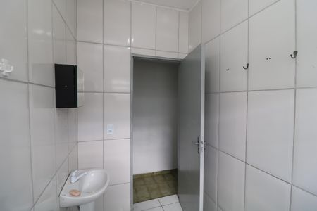 Casa para alugar com 180m², 3 quartos e 3 vagasBanheiro social
