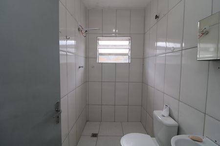 Banheiro de casa para alugar com 3 quartos, 180m² em Jardim Três Marias, São Paulo
