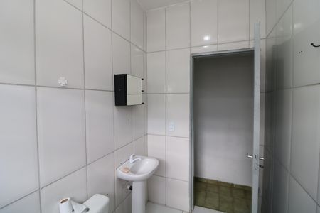 Casa para alugar com 180m², 3 quartos e 3 vagasBanheiro social