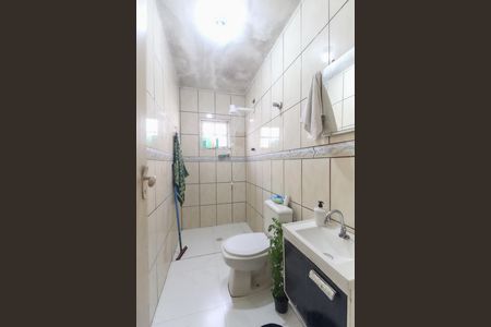 Banheiro 1 de casa à venda com 3 quartos, 102m² em Guaianases, São Paulo