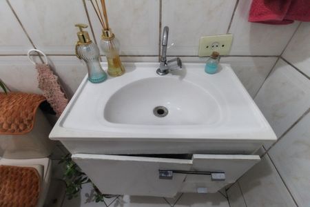 Casa à venda com 102m², 3 quartos e 1 vagaBanheiro 2