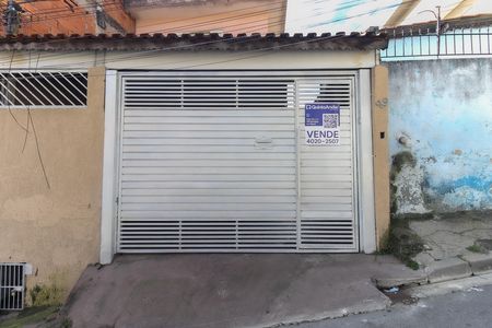 Fachada de casa à venda com 3 quartos, 102m² em Guaianases, São Paulo