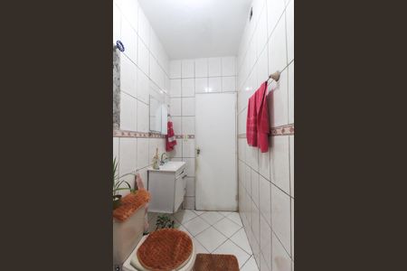 Casa à venda com 102m², 3 quartos e 1 vagaBanheiro 2
