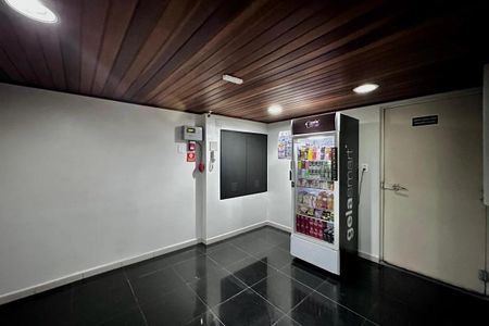 Apartamento para alugar com 54m², 2 quartos e 1 vaga Apartamento para alugar com 54m², 2 quartos e 1 vagaÁrea comum - Minimercado