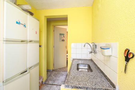 Cozinha de apartamento para alugar com 2 quartos, 45m² em Guaianases, São Paulo