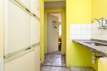 Cozinha de apartamento para alugar com 2 quartos, 45m² em Guaianases, São Paulo