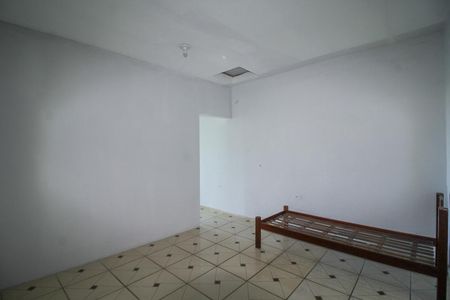 Quarto de casa para alugar com 1 quarto, 50m² em Jardim Jaragua, São Paulo