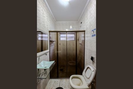Casa para alugar com 285m², 6 quartos e 4 vagas Casa para alugar com 285m², 6 quartos e 4 vagasBanheiro 2 (Casa 2)