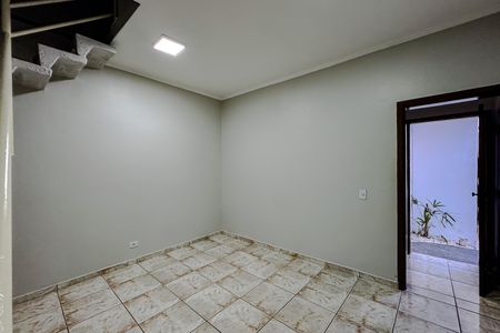 Casa para alugar com 285m², 6 quartos e 4 vagas Casa para alugar com 285m², 6 quartos e 4 vagasSala (Casa 2)