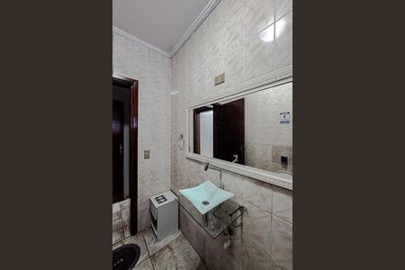 Casa para alugar com 285m², 6 quartos e 4 vagas Casa para alugar com 285m², 6 quartos e 4 vagasBanheiro 2 (Casa 2)